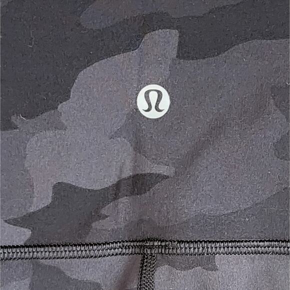 Lululemon Wunder Under Crop 23" HR Heritage 365 Camo Deep Coal Multi Sz 20 EUC - Picture 3 of 6